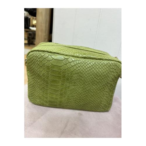 Bolso serpiente, color - verde pistacho 1